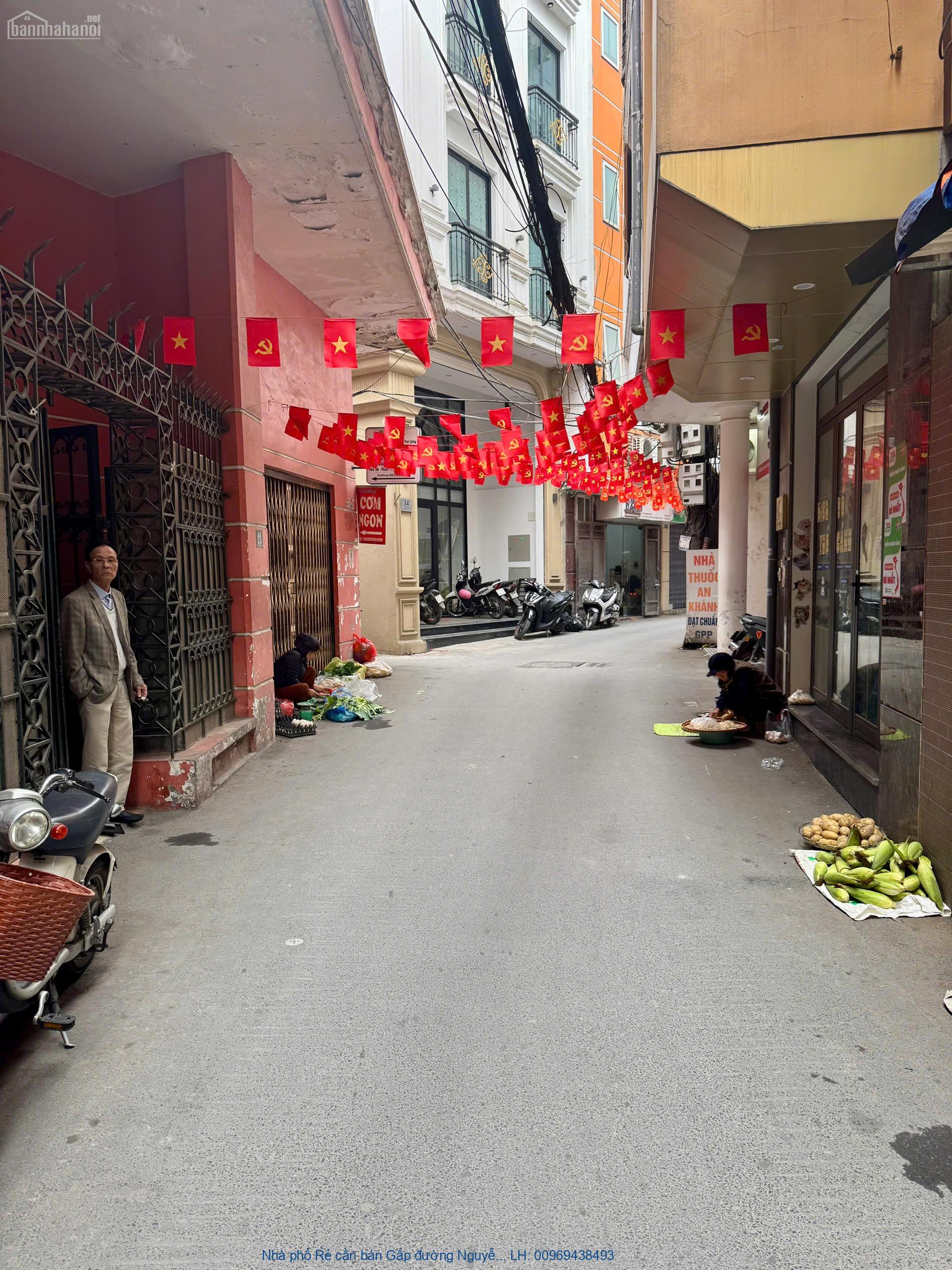 Nhà phố Rẻ cần bán Gấp đường Nguyễn Trãi, Ngay cạnh Ngã Tư Sở